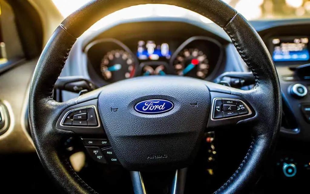 Can You Replace a Steering Wheel? motor snitch