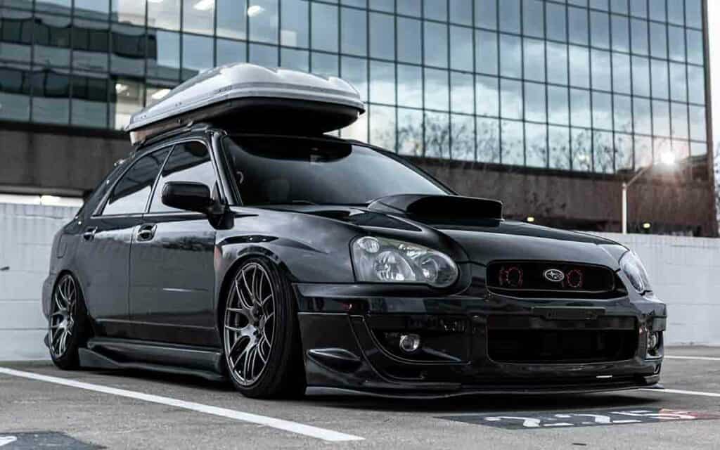 Is It OK to Keep a Car Roof Cargo Box Attached at All Times? Must read